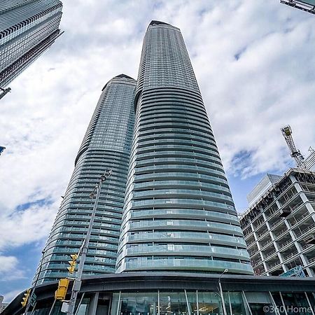 Ice - Lake And City View Toronto Dış mekan fotoğraf